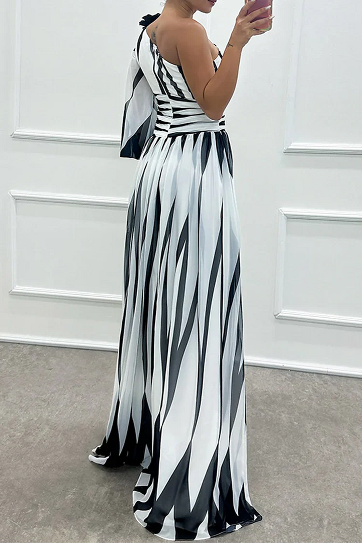 Shiloh - Elegancka Maxi Sukienka w Paski z Jednym Ramiączkiem