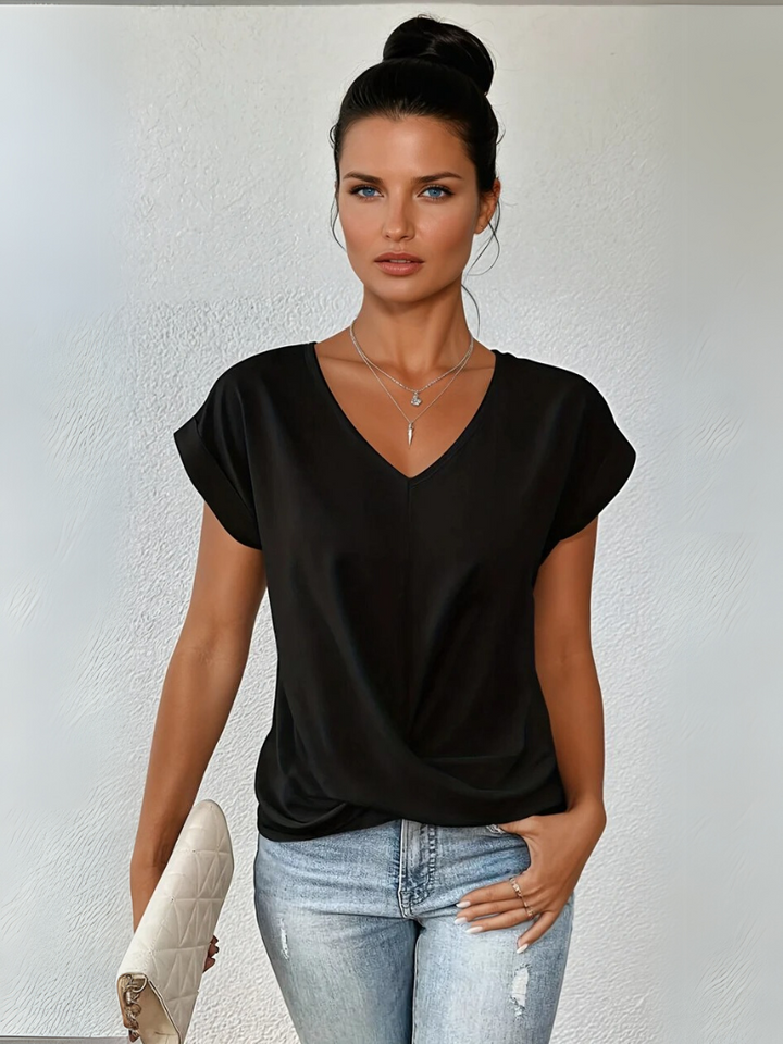 Sarah | Elegancki top letni z dekoltem w serek