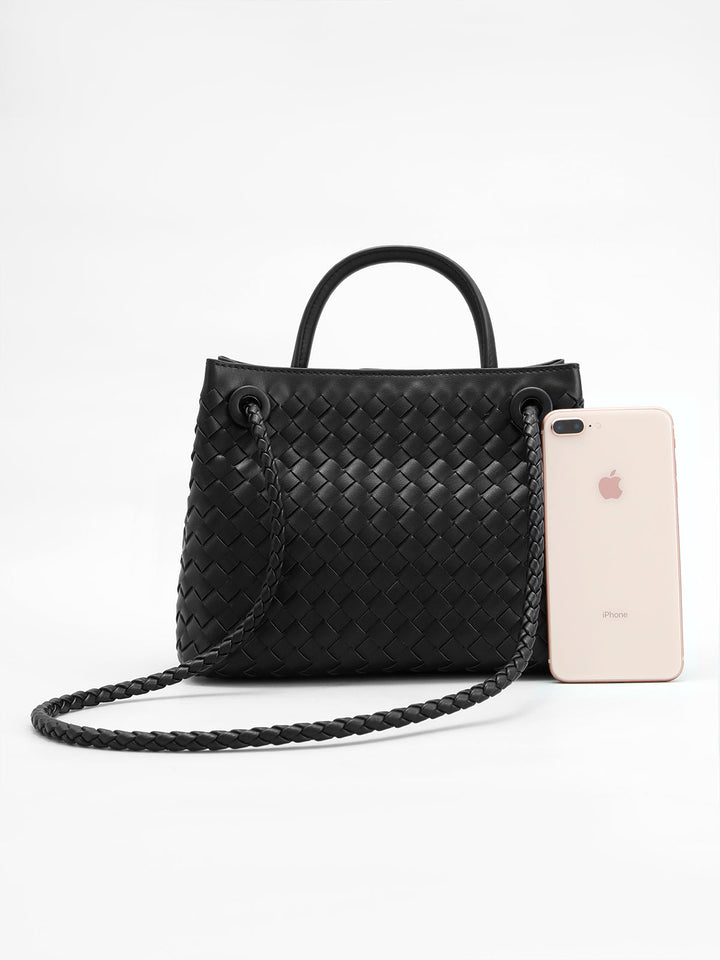 Torba z metalowym uchwytem w detalach