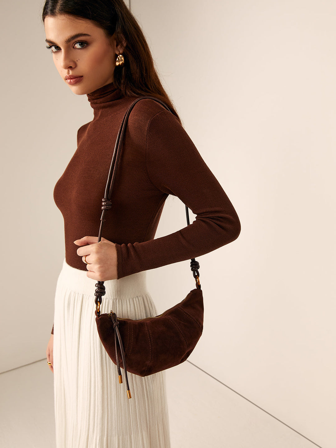 Minimalistyczna Torebka Crossbody w Kształcie Croissanta