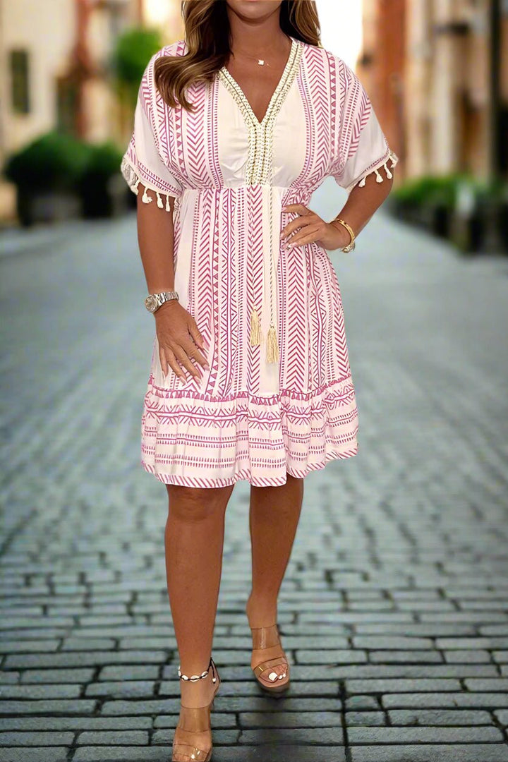 Magdalena | Elegancka Sukienka w Wzory