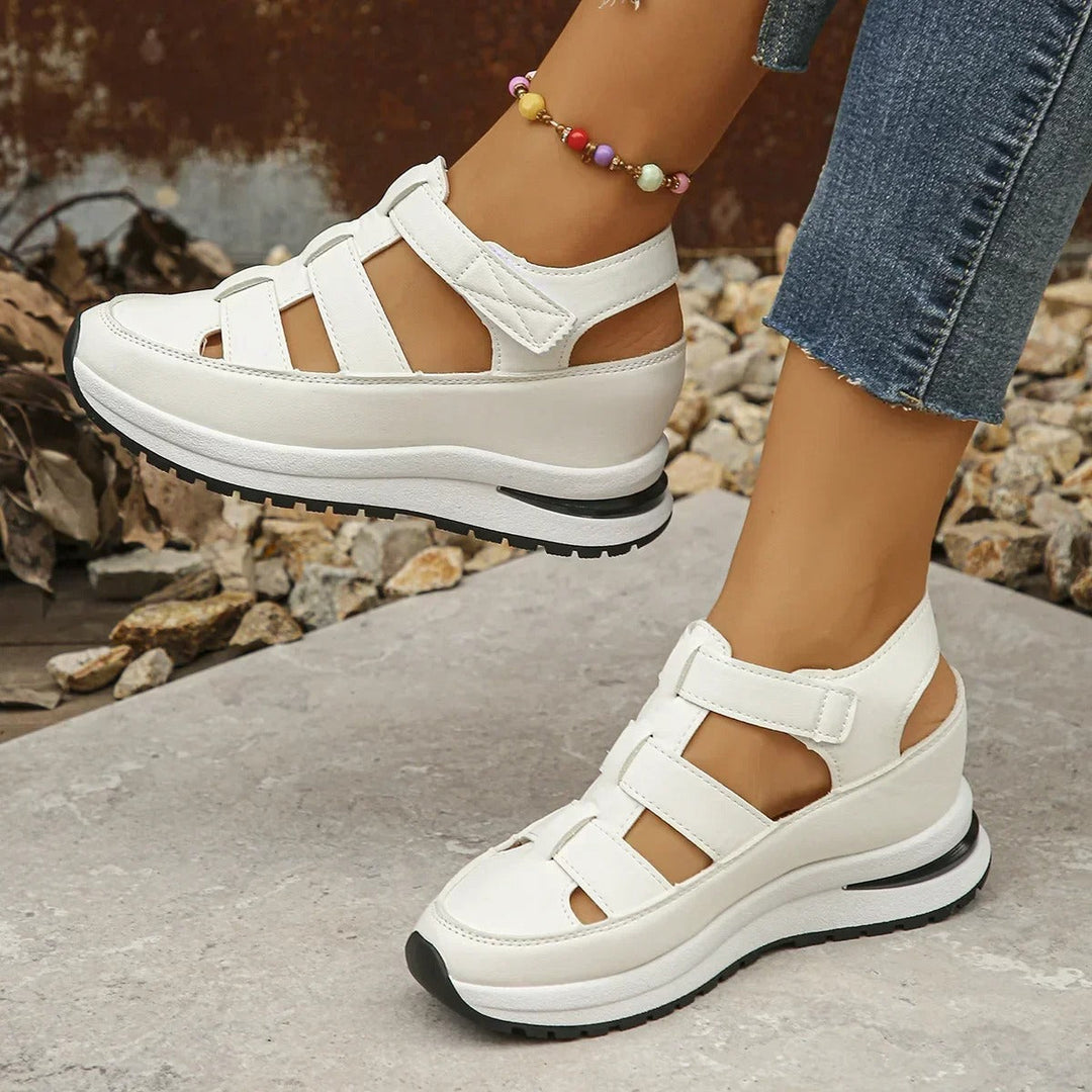 Cerise | Sneakersy na platformie z paskami