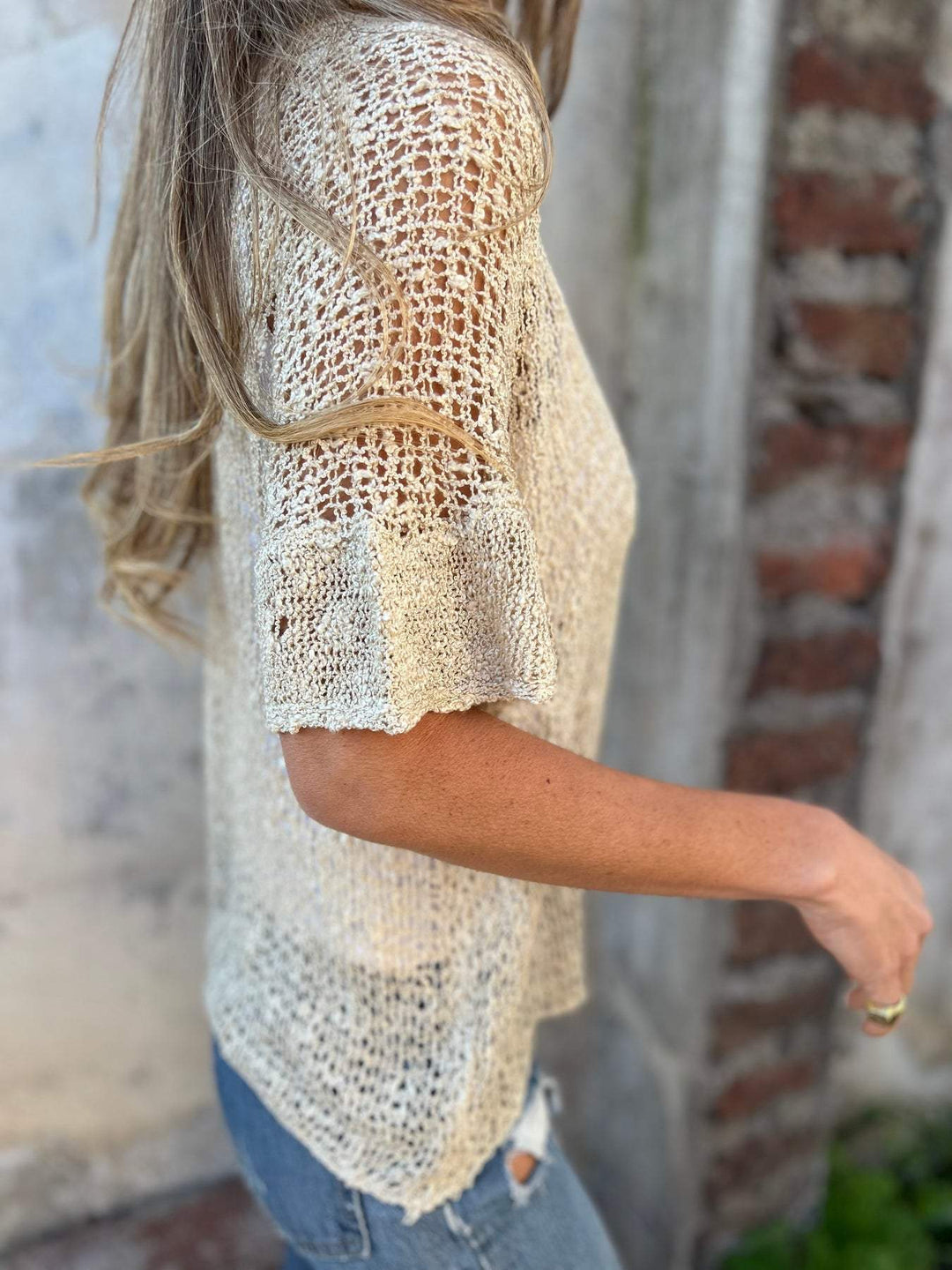 Zinnia | Elegancki sweter z dekoltem w serek i wycięciami